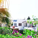 Ξενοδοχείο Delfi & Wellness Center 3*