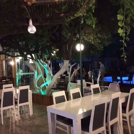 Otel Delfi & Wellness Center