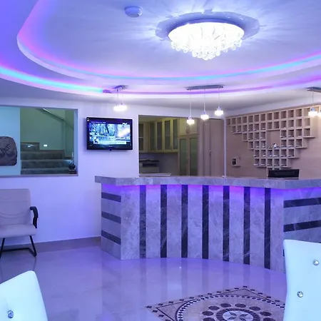 호텔 Delfi & Wellness Center