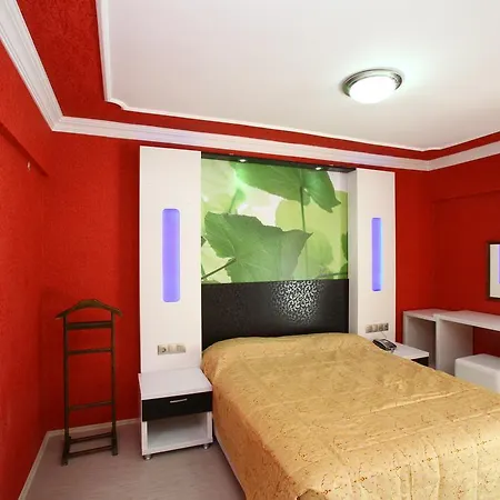 Delfi & Wellness Center 2*