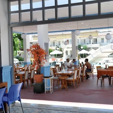 Delfi & Wellness Center 호텔 2*