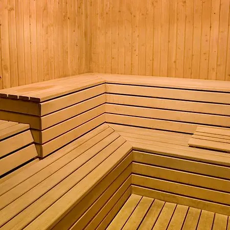 Delfi & Wellness Center Szálloda 3*