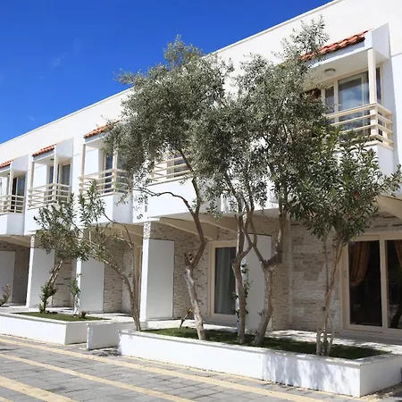 Delfi & Wellness Center Hotell